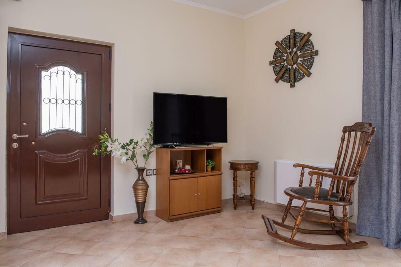 Marika Traditional Home Elos ภายนอก รูปภาพ